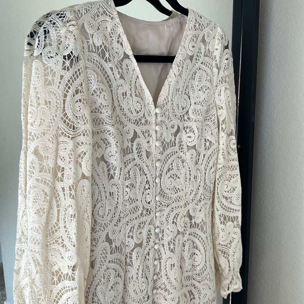 Elegant Lace Long Sleeve Dress Miss Rosier white lace long sleeve dress
